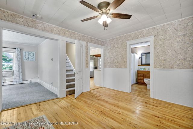 117 Fleming Street, Grand Ledge, MI 48837