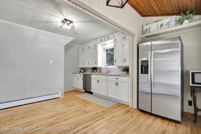 117 Fleming Street, Grand Ledge, MI 48837
