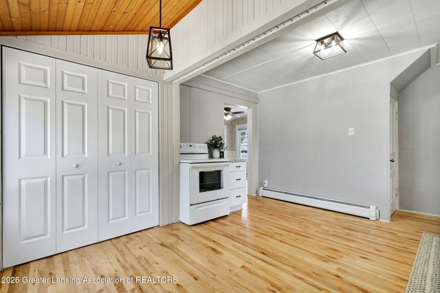 117 Fleming Street, Grand Ledge, MI 48837