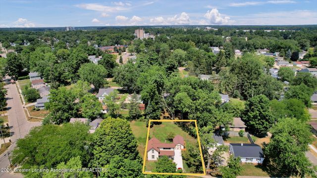 117 Fleming Street, Grand Ledge, MI 48837