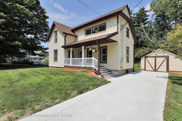 117 Fleming Street, Grand Ledge, MI 48837
