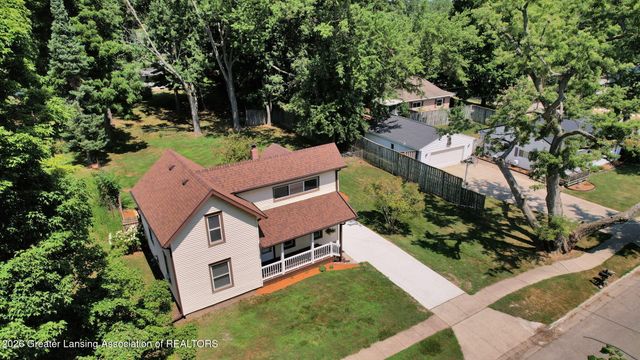 117 Fleming Street, Grand Ledge, MI 48837