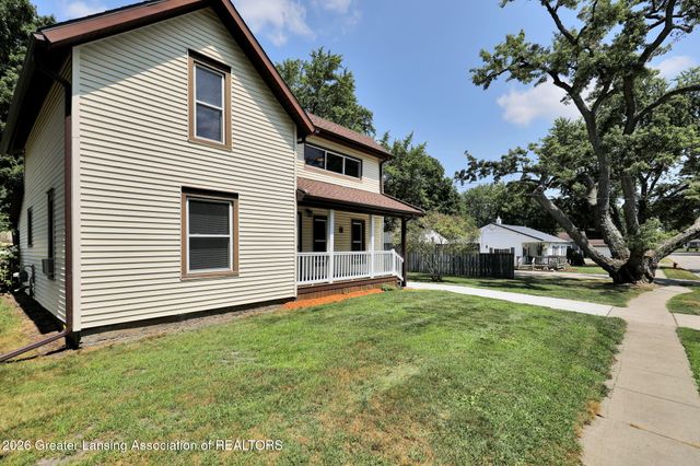 117 Fleming Street, Grand Ledge, MI 48837