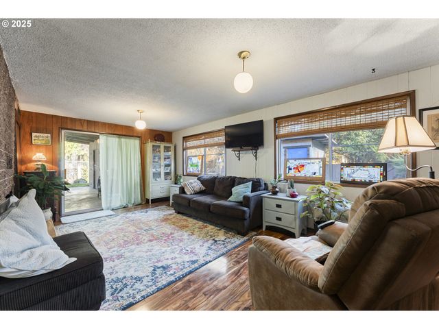 29671 VIEW St, Rainier, OR 97048