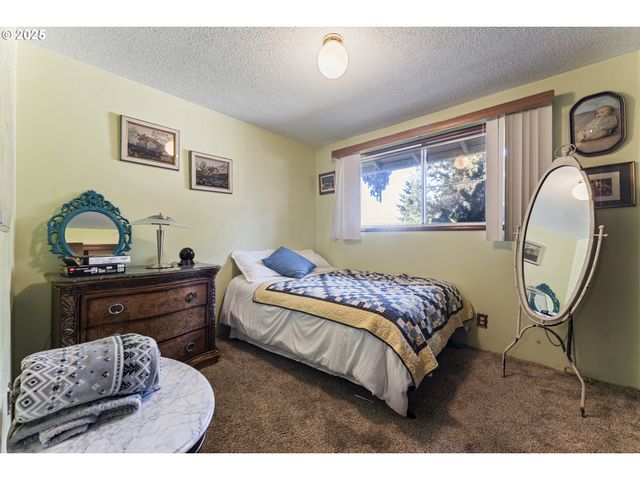 29671 VIEW St, Rainier, OR 97048