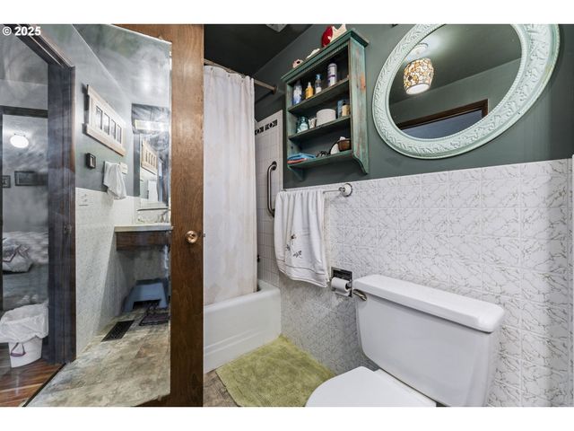 29671 VIEW St, Rainier, OR 97048