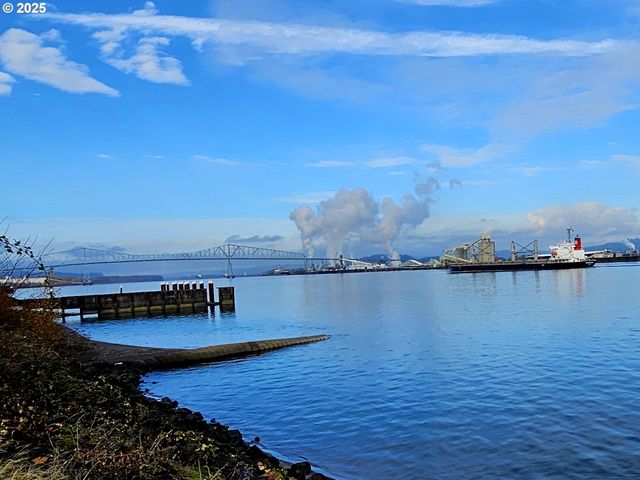 29671 VIEW St, Rainier, OR 97048