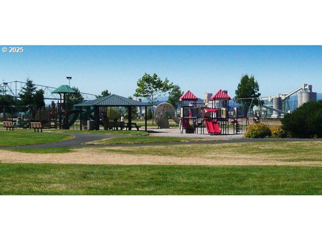 29671 VIEW St, Rainier, OR 97048