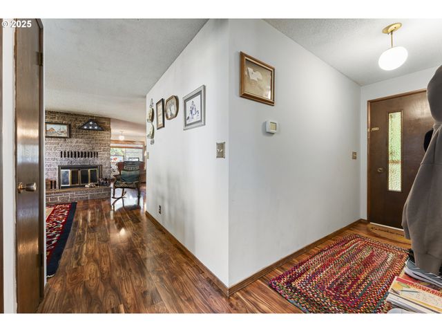 29671 VIEW St, Rainier, OR 97048