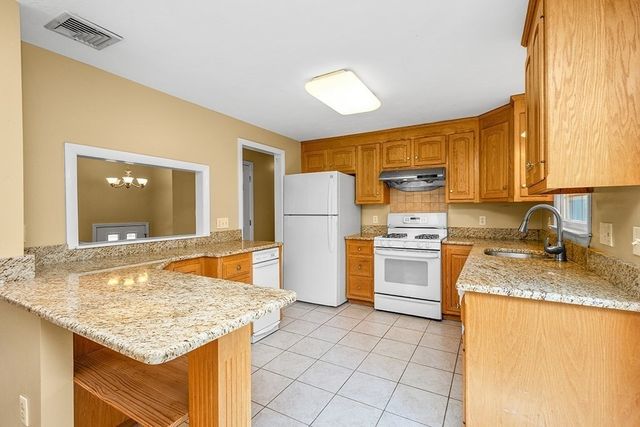 5 Shepard Rd, Franklin, MA 02038