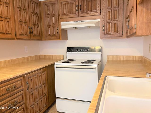 3645 N 69th Avenue Unit 26, Phoenix, AZ 85033