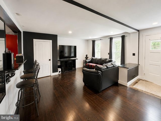3033 CHESTNUT ST, Lafayette Hill, PA 19444