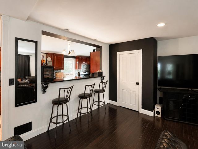 3033 CHESTNUT ST, Lafayette Hill, PA 19444