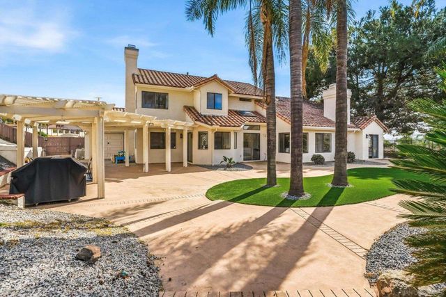 8842 Summerhill Pt, Alpine, CA 91901