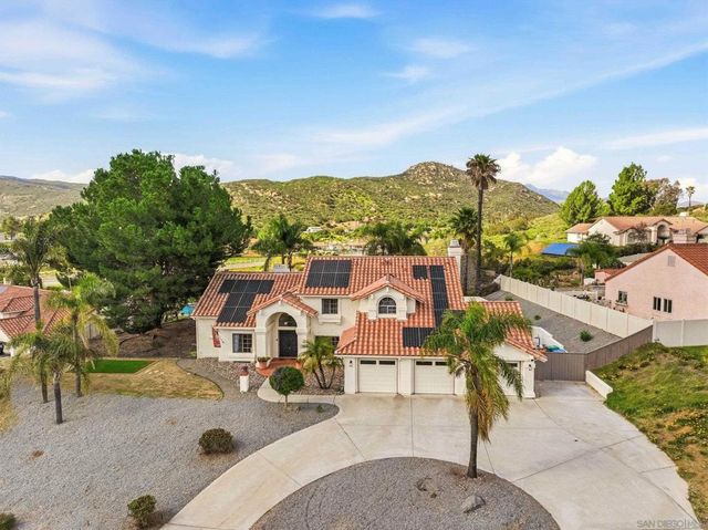 8842 Summerhill Pt, Alpine, CA 91901