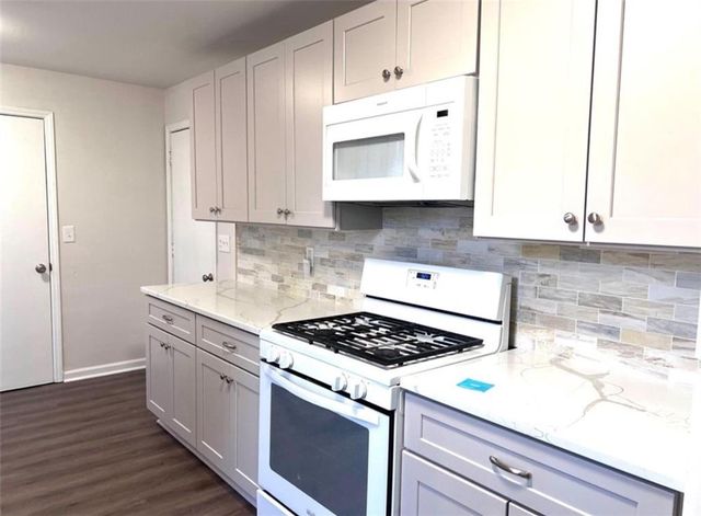 125 Apple Valley, Woodstock, GA 30188