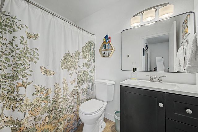 225 N STANDAGE -- 44, Mesa, AZ 85201