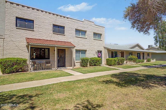 225 N STANDAGE -- 44, Mesa, AZ 85201