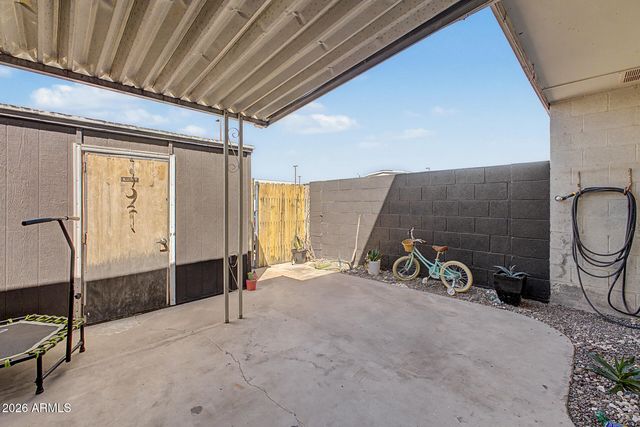 225 N STANDAGE -- 44, Mesa, AZ 85201