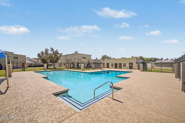 225 N STANDAGE -- 44, Mesa, AZ 85201