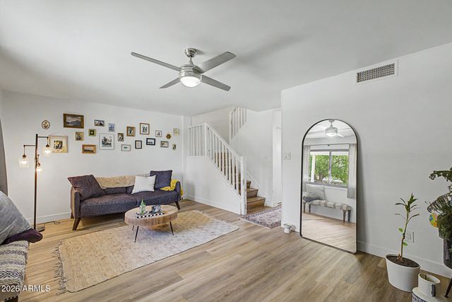 225 N STANDAGE -- 44, Mesa, AZ 85201