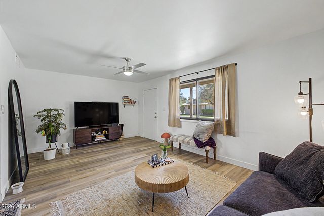 225 N STANDAGE -- 44, Mesa, AZ 85201