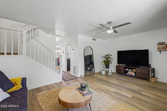 225 N STANDAGE -- 44, Mesa, AZ 85201