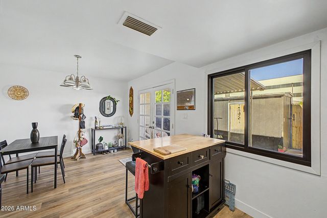 225 N STANDAGE -- 44, Mesa, AZ 85201