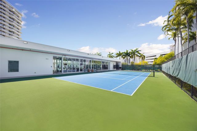 14951 Royal Oaks Lane 1109, North Miami, FL 33181