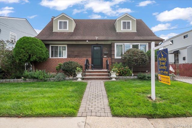 126 Carnegie Avenue, Elmont, NY 11003