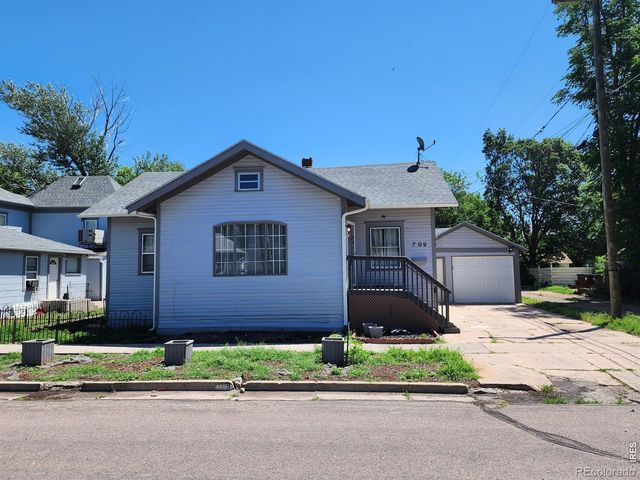 709 S 2nd Avenue, Sterling, CO 80751