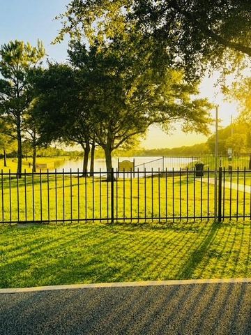 5915 Annatto Drive, Baytown, TX 77521
