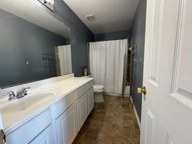 5915 Annatto Drive, Baytown, TX 77521