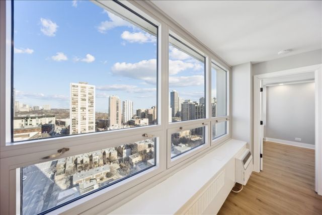 88 W Schiller Street 2107L, Chicago, IL 60610