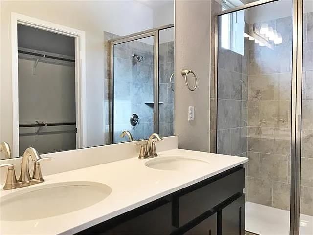 810 Cottage Bank TRL 13, Austin, TX 78748
