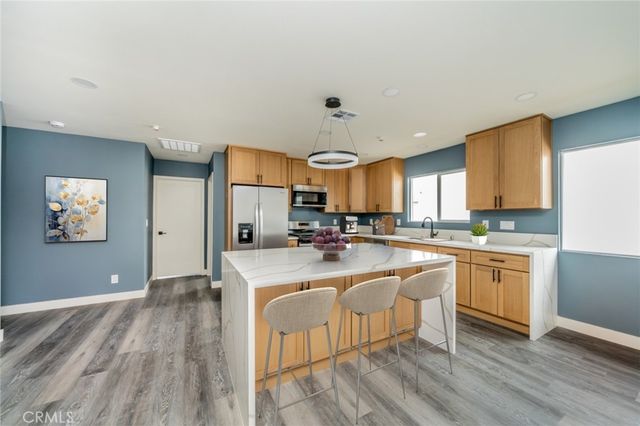 263 S 7th Street, Colton, CA 92324