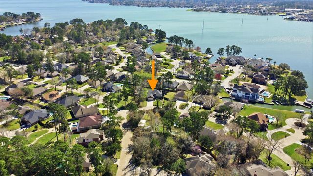 12807 Oak Village Drive, Montgomery, TX 77356