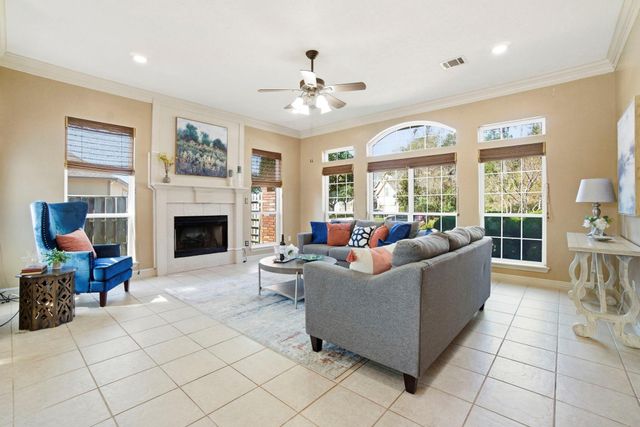 12807 Oak Village Drive, Montgomery, TX 77356