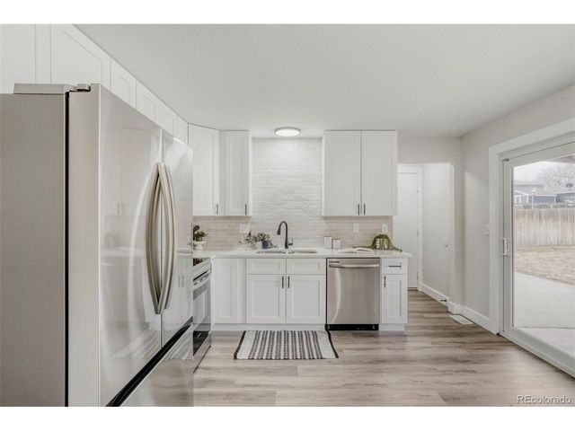 2597 S Dillon St, Aurora, CO 80014