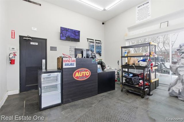 22900 Greater Mack Avenue, St. Clair Shores, MI 48080