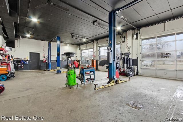 22900 Greater Mack Avenue, St. Clair Shores, MI 48080