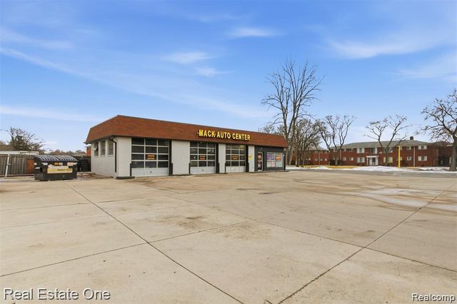 22900 Greater Mack Avenue, St. Clair Shores, MI 48080