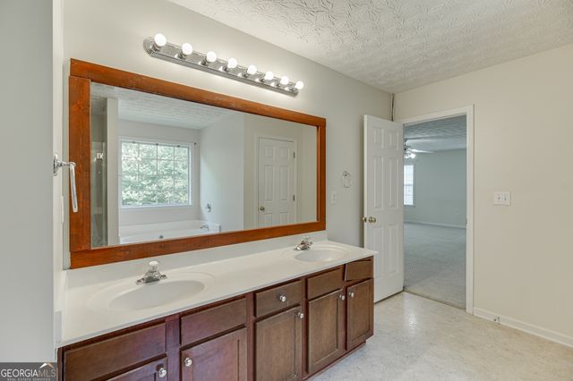 2054 Pierce Way, Buford, GA 30519