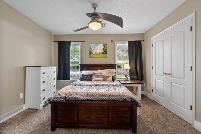 1004 Deerfield Meadow, Siloam Springs, AR 72761