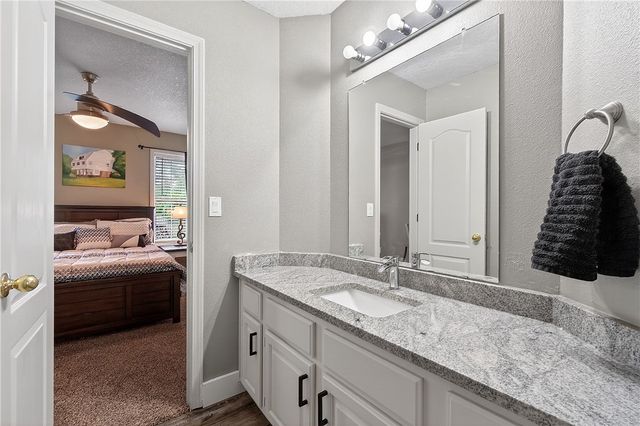 1004 Deerfield Meadow, Siloam Springs, AR 72761