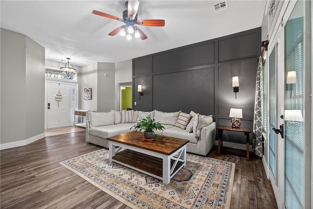 1004 Deerfield Meadow, Siloam Springs, AR 72761