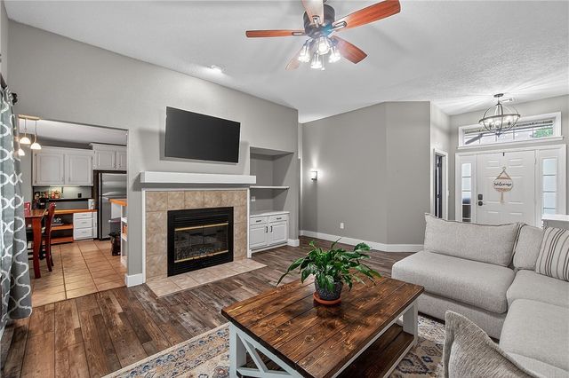 1004 Deerfield Meadow, Siloam Springs, AR 72761