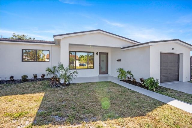 48 SE 7th Street, Hollywood, FL 33004