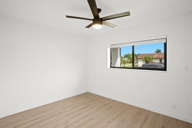 48 SE 7th Street, Hollywood, FL 33004