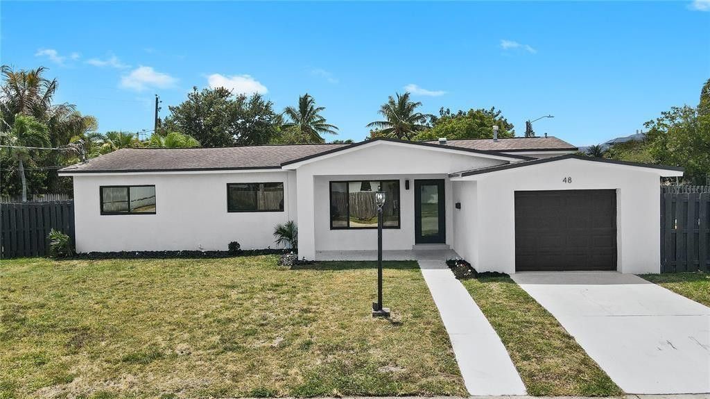 48 SE 7th Street, Hollywood, FL 33004